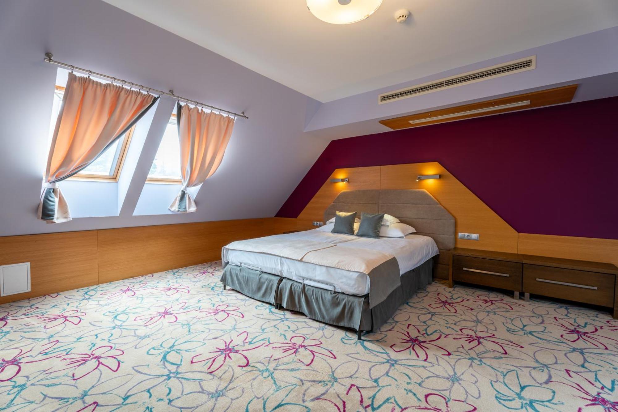 Hotel & Spa Czarny Gron Rzyki Luaran gambar