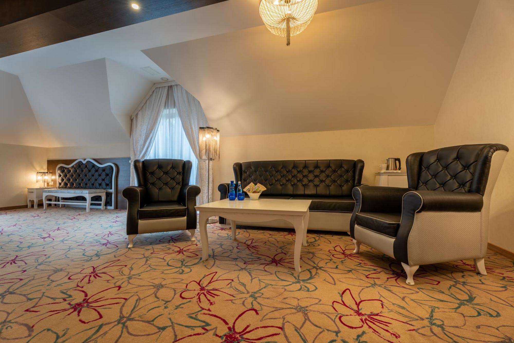 Hotel & Spa Czarny Gron Rzyki Bilik gambar