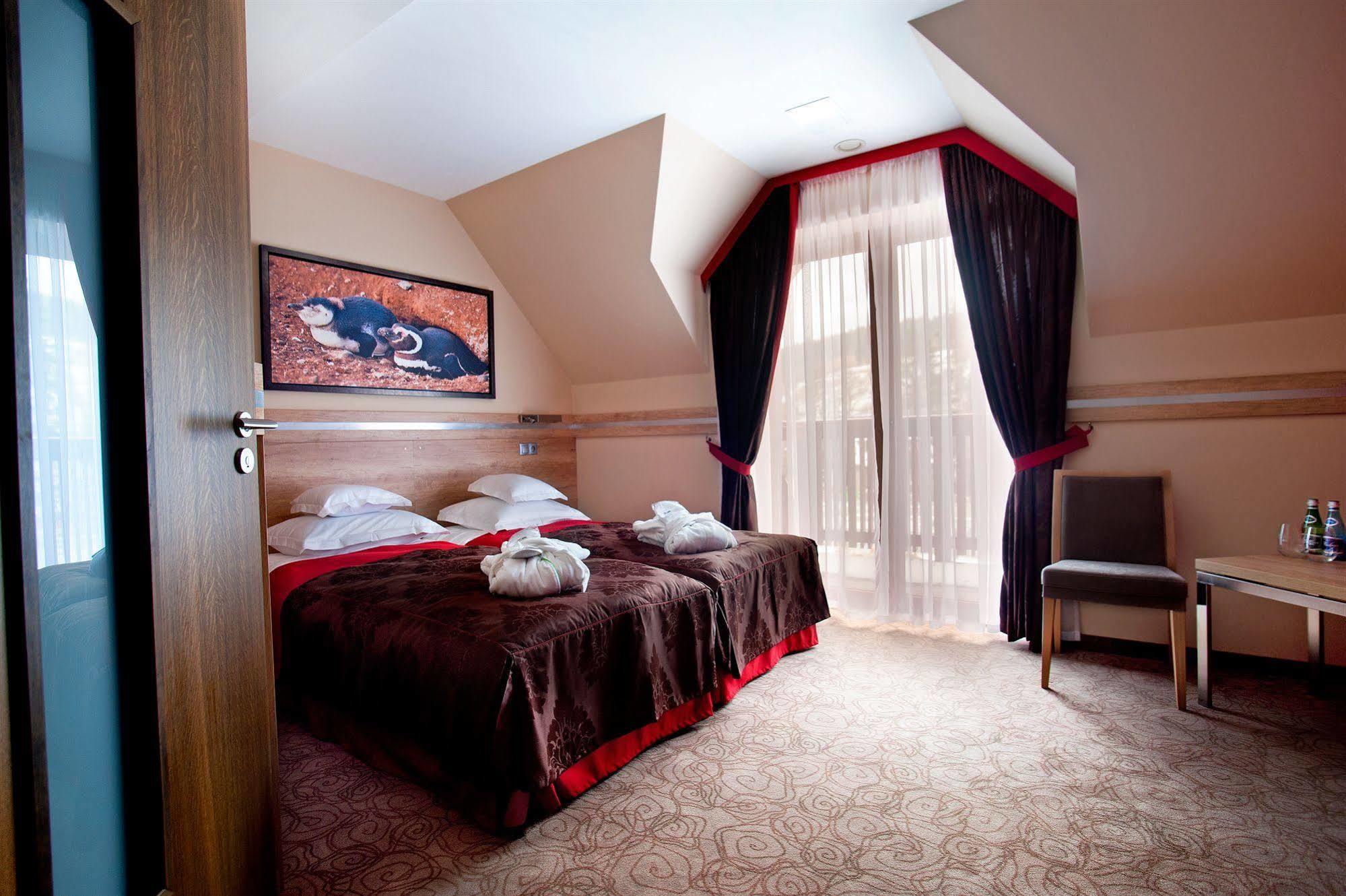 Hotel & Spa Czarny Gron Rzyki Luaran gambar