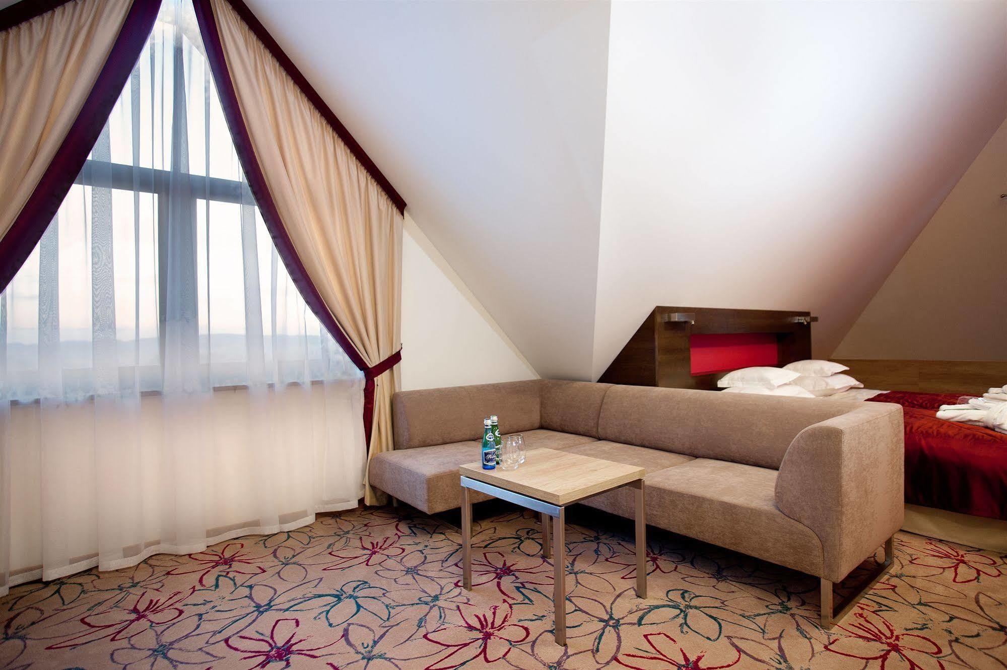 Hotel & Spa Czarny Gron Rzyki Luaran gambar